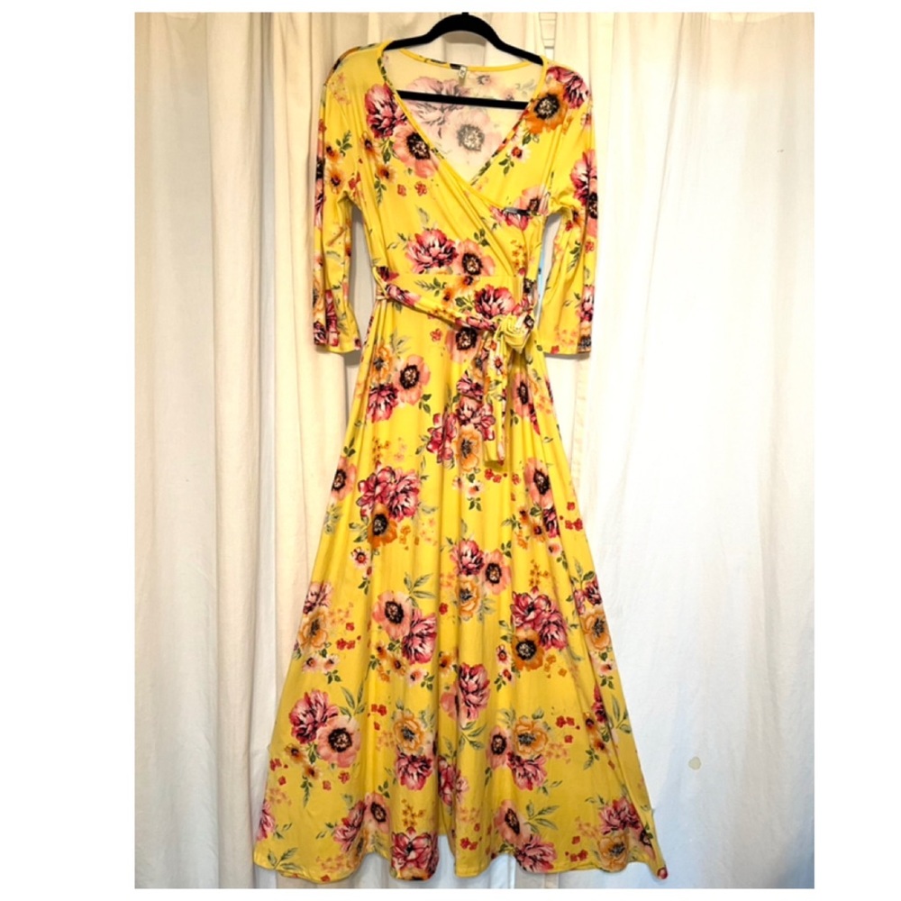 Motherhood Maternity yellow floral maxi dress, size XL.
